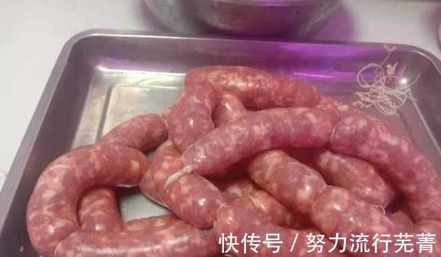卖肉20年老板,教你灌肠技巧,原来这么简单,值得收藏!
