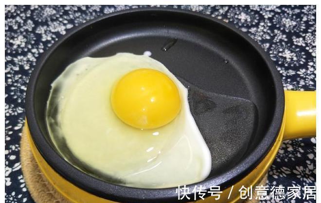 不粘锅|油煎荷包蛋，冷油下锅还是热油下锅？都错了，这样煎才正确