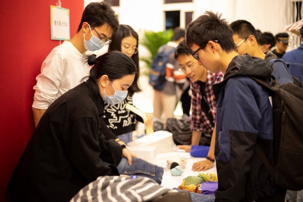 交通运输工程学院|同济大学学生党支部开展社区集市快闪活动