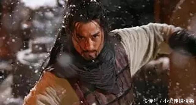 林冲和鲁智深结拜得快,裂痕来得也快,全因林冲上梁山前干的蠢事