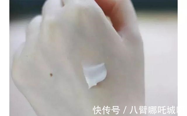 洗面奶|4款百元内的护肤品,性价比超高,贫民窟女孩必备!