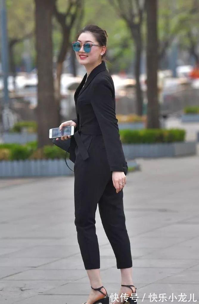 腿部|非常迷人的小清新，显示出完美的腿部线条，好想带她去喝杯奶茶