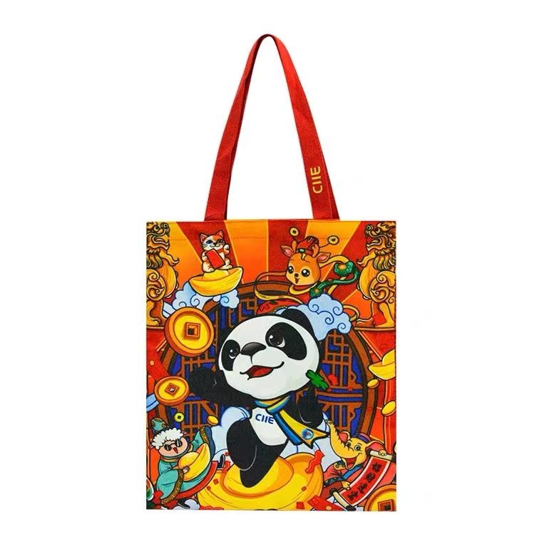 徽章$进博的热度·上海的温度 | “进宝”盲盒上新啦！进博文创有多热，一起来感受