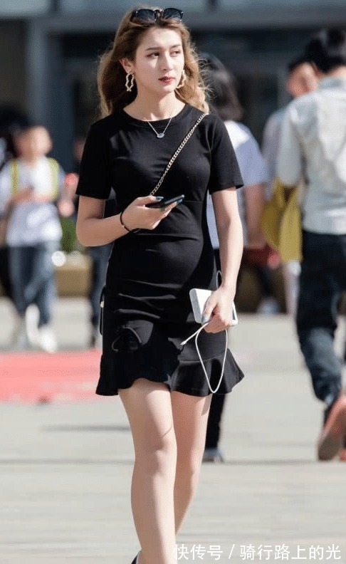 微胖 微胖女孩的克星,“褶子裙”千万别随意穿,肉真的遮不住!