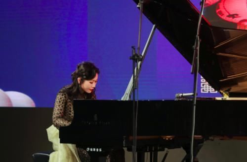 台上台下“师生档”,这场音乐会以“中国旋律”感念师恩