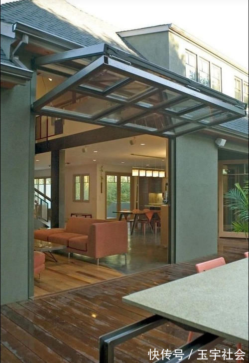 落地窗|等我家盖房子我也要装车库门,一开门像少了一堵墙,进出方便极了