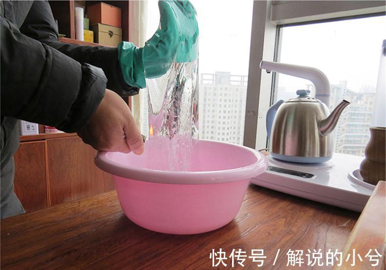 破损处|卫生间防水没做好怎么补救？不用砸瓷砖，三套方案可以解决问题