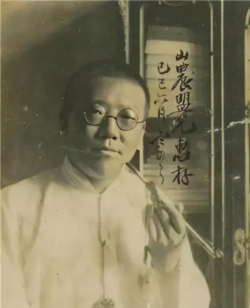 青楼女子|力压张学良张伯驹,他是民国四公子之首,死后上千名青楼女子相送