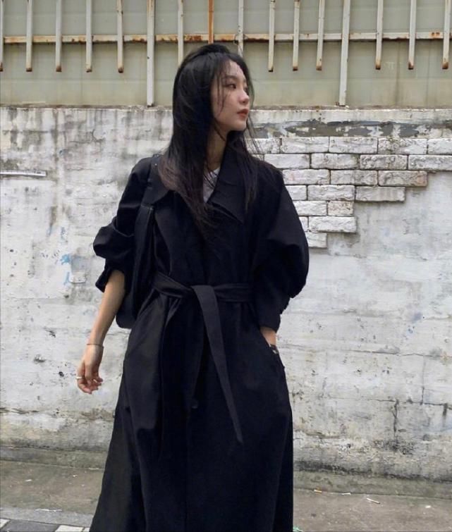 今年早春，要这么穿风衣！