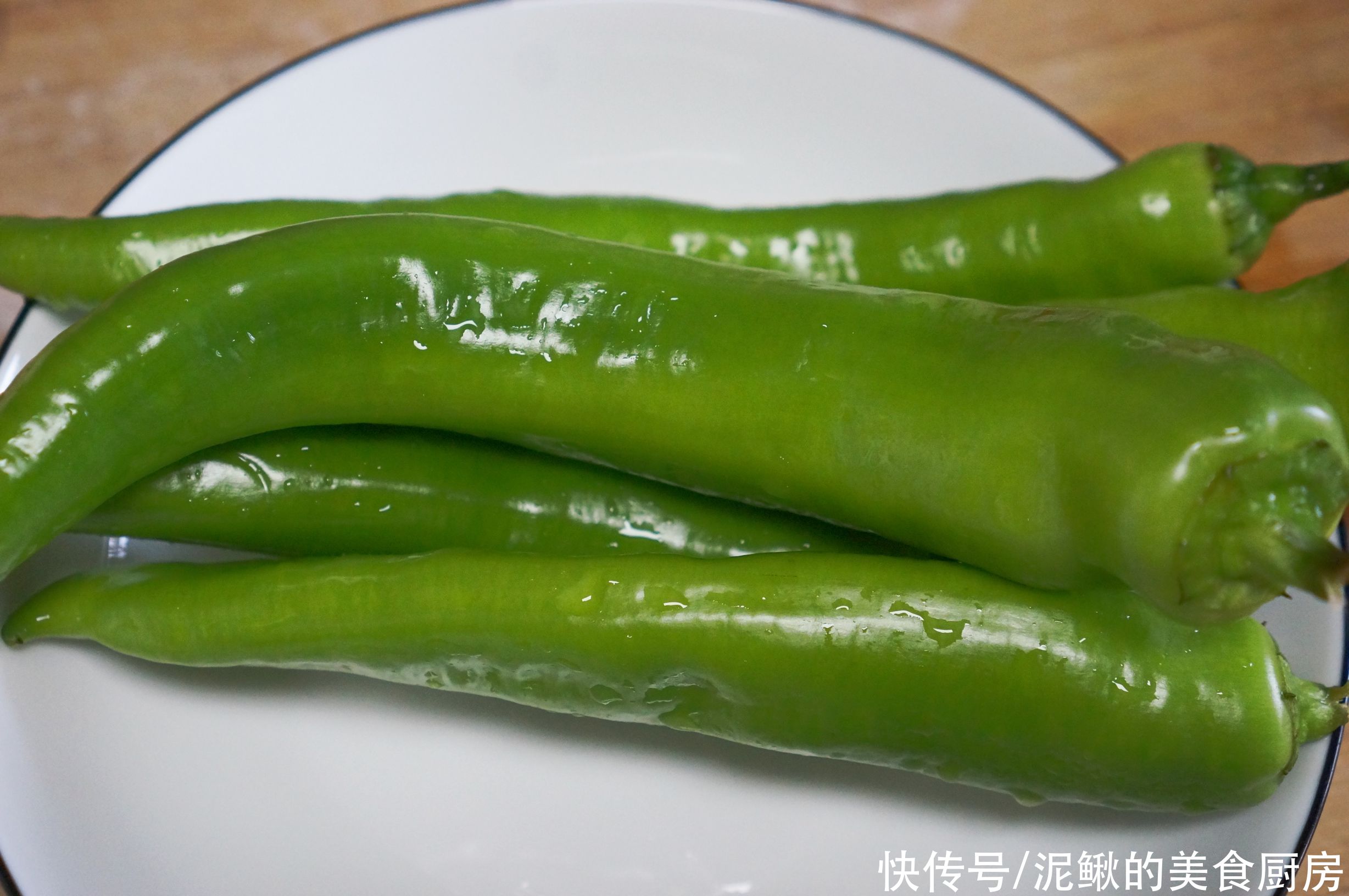 年夜饭少不了下饭菜，做法简单，好吃下饭不油腻，家人客人都喜欢