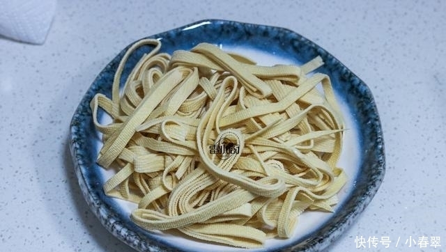 冬天最想吃的不是羊肉牛肉,而是这道菜,5块钱煮一锅,特舒服!