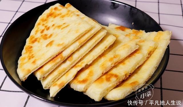 面团|面粉别炸油条了，试试这样做，柔软香酥，保证吃一次就念念不忘