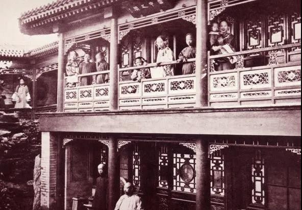 一百多年前的中国人，有人妻妾成群，图7李莲英面容阴狠