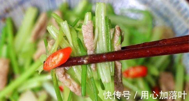 秋天胃口不好,别再点外卖了!给家人做这菜,解馋开胃,别错过了!