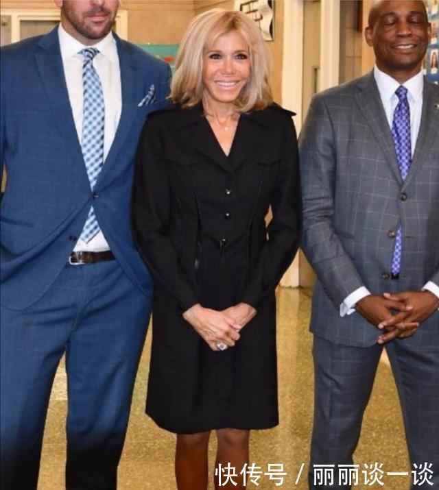 盘发|法国第一夫人整容后又换盘发造型,穿千鸟格套装精致干练,不像66