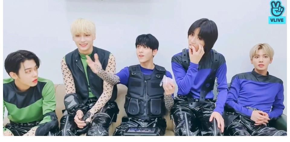 練習生|TXT直播聊ENHYPEN，然竣秀彬：明明練習生時很親，怎么突然變尷尬