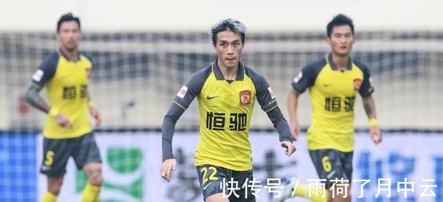 中超八冠王|不容易!广州恒大核心偶遇球迷泪流不止,本赛季他进步很明显
