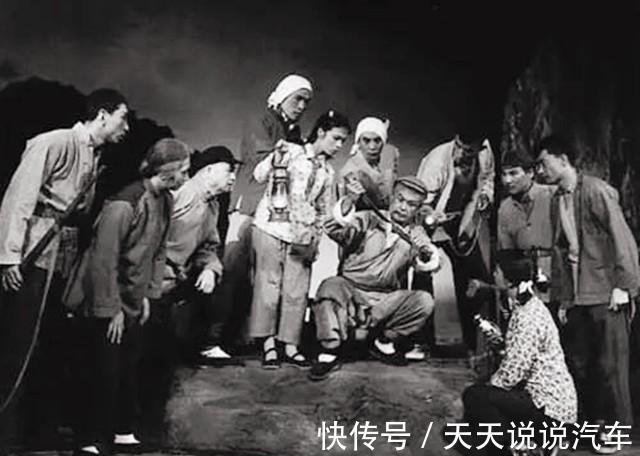 师父@张学津后事:全体徒弟跪拜高喊:“师父,我们都是您的儿子”