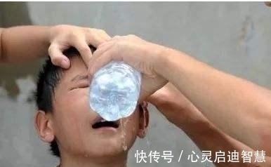 氧化钙|3岁儿子吃了半包干燥剂,妈妈一个举动救了娃,医生:比我还高明