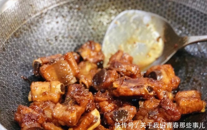 排骨焯水腥味重?处理“三步走”,保证鲜嫩无腥味,怎么做都好吃