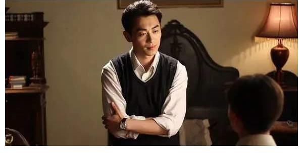 金靖承|演青年周恩來：黃曉明災難性不適，被集體認可的，果然有說服力