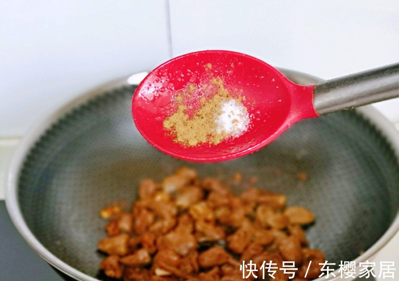 搭配|芹菜和鸭心搭配，简单炒一炒，就是一道好吃的下饭菜