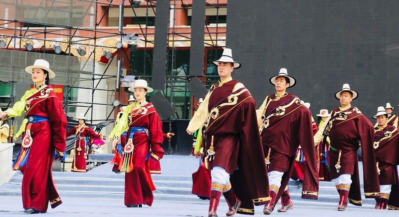 博览会|青海20支服装队伍亮相藏族服饰展演