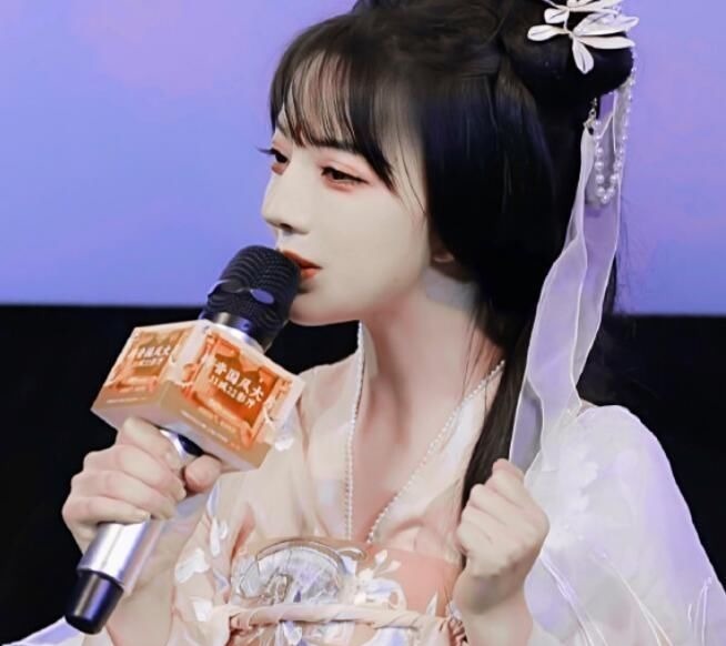 狐妖小红娘|王奕萌穿汉服可爱迷人,却因头上装饰被群嘲,不尊重传统文化