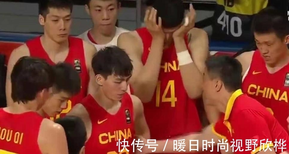 胡明轩|2-16，中国男篮一波崩！周琦10分4板周鹏8分，杜锋整体满意