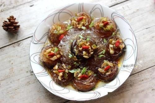  快过年了，学会这菜蒸蒸就上桌，比大鱼大肉受欢迎，年夜饭露一手