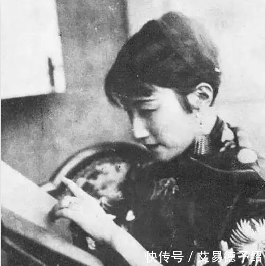 名媛&民国名媛陆小曼私人相册:张张令人惊艳,图三是与徐志摩的结婚照