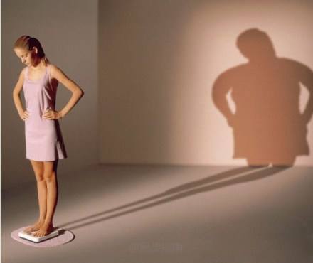 要减肥先“减胃”，饭前牢记3句话，胃变小了，自然瘦得更快！