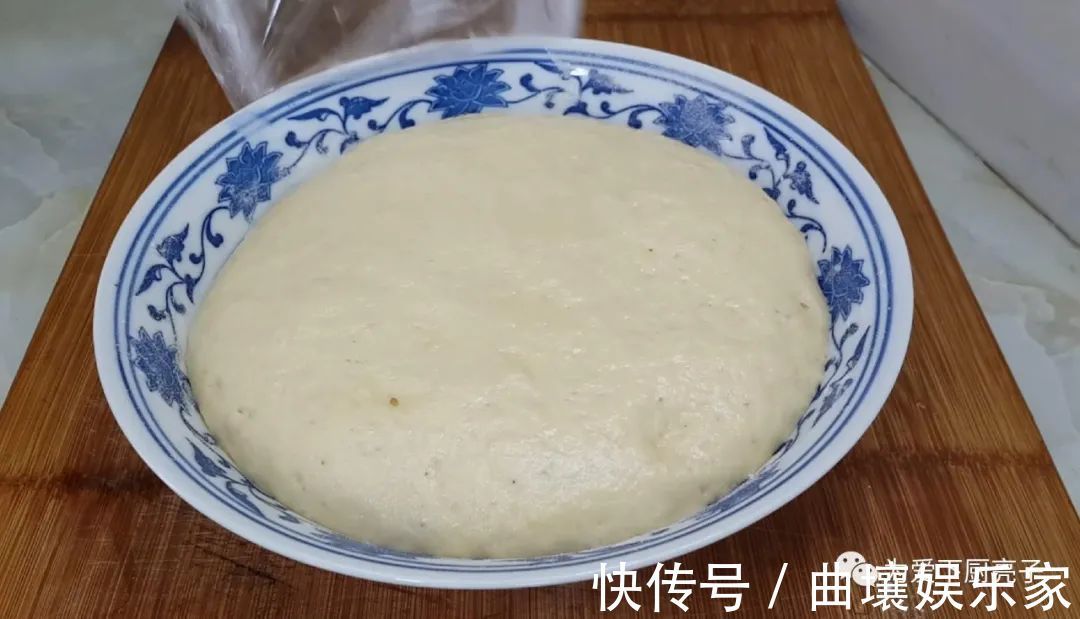 红豆发面饼|红豆饼又吃新吃法,不蒸不烤不油炸,松软又香甜,孩子爱吃不挑食