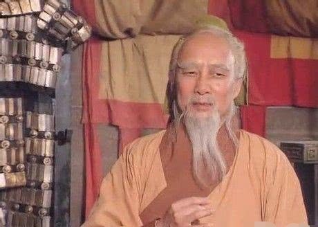 曹操的病|曹操当年杀华佗真的是因为多疑吗？终于明白，曹操才是最睿智的？