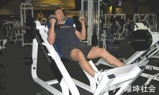 训练|都说练腿好处多,教你5个动作,提升睾酮分泌,紧致腿部线条