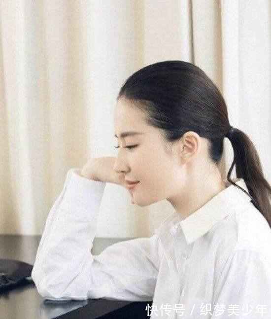 高马尾|你适合“高马尾”还是“低马尾”看这3点就对了,扎错拉低颜值!