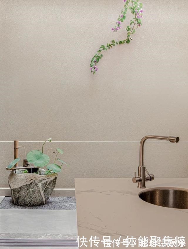 小宅|58岁小姐姐的诗意生活入户庭院，中式小宅，这才是将生活过成诗！