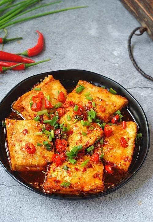 香喷喷的解馋下饭吃，酥脆鲜嫩，大人孩子吃得可爽了！