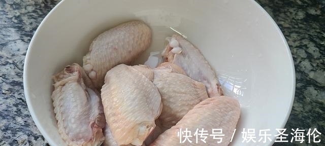 花生油|焗鸡翅,广东人这样做鸡翅很好吃,不用水也能做,太香了