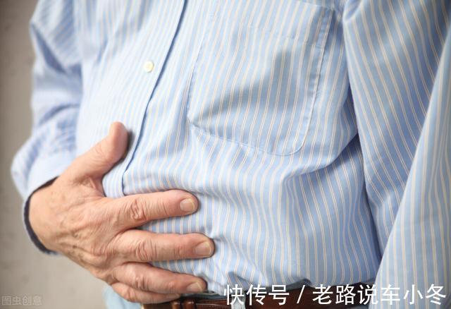 多喝|对胃伤害很大的习惯,不是不吃早餐,而是这件事,你或许经常做