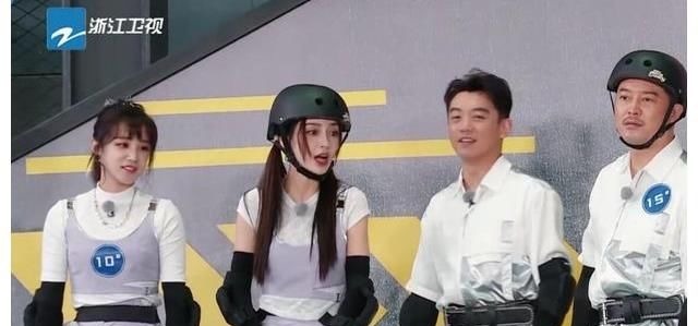 黄旭熙轻轻一推暴露了游戏BUG,这样的挑战真的有难度吗?