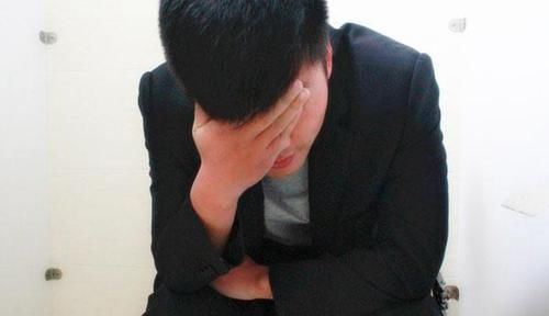 大便|大便前硬后软怎么办每天拍它100下,排出宿便,赶走老便秘