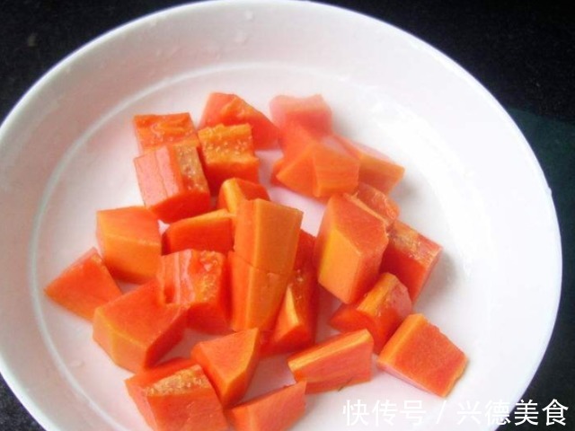 木瓜籽|木瓜和它天生一对,称“穷人的阿胶”,除老雀斑,补血养颜还补水