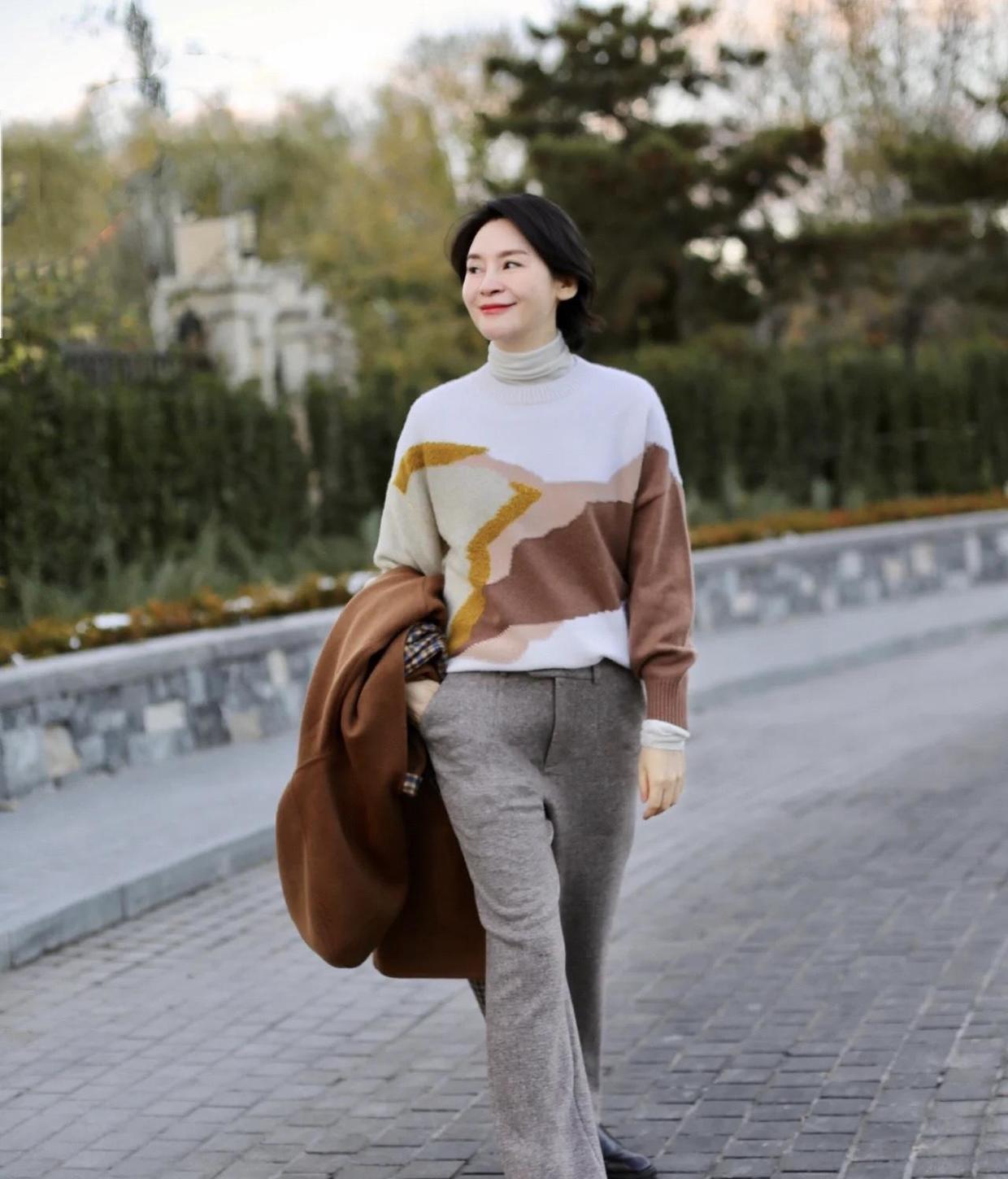 打扮 这些才是40+女性该有的打扮,简约舒适不老气,气质优雅又高级