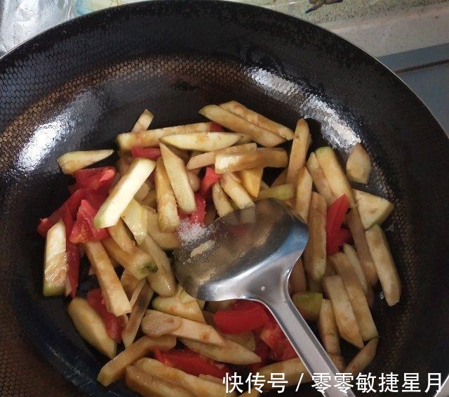 美食天下|炒茄条,香软可口,美味下饭!