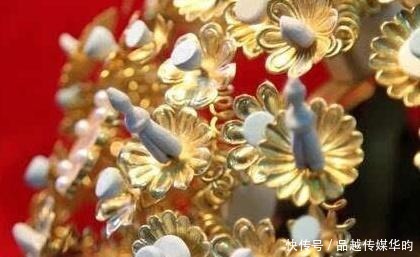 皇后墓出土一“神帽”,上边有13棵金树,留下难解历史之谜!