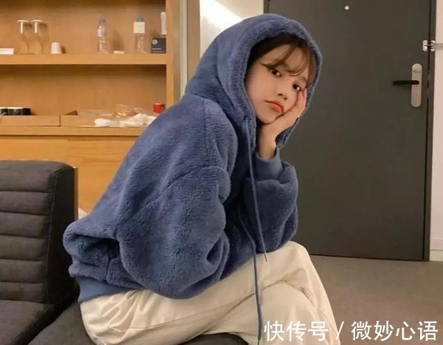 外套 羽绒服穿腻了羊羔毛才是秋冬最洋气的外套，保暖又时髦！