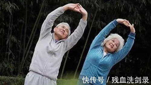 变胖|女性一到更年期会变胖发福做到这3点,瘦着度过更年期