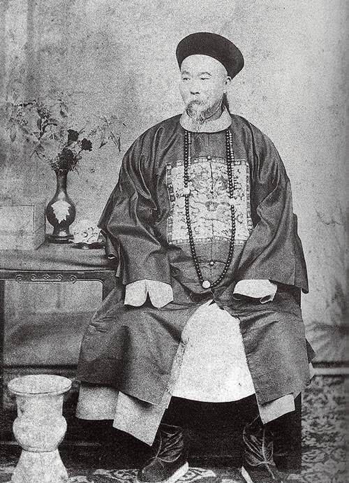 左宗棠|李鸿章为何要杀清朝首富,胡雪岩是否动了李鸿章的既得利益?