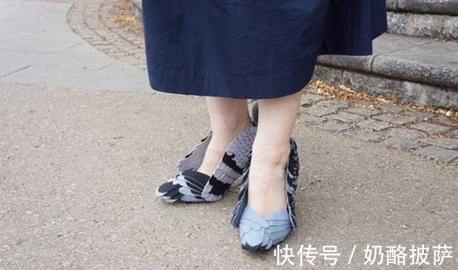 高跟鞋 女子穿着别致高跟鞋，竟引来成群鸽子！